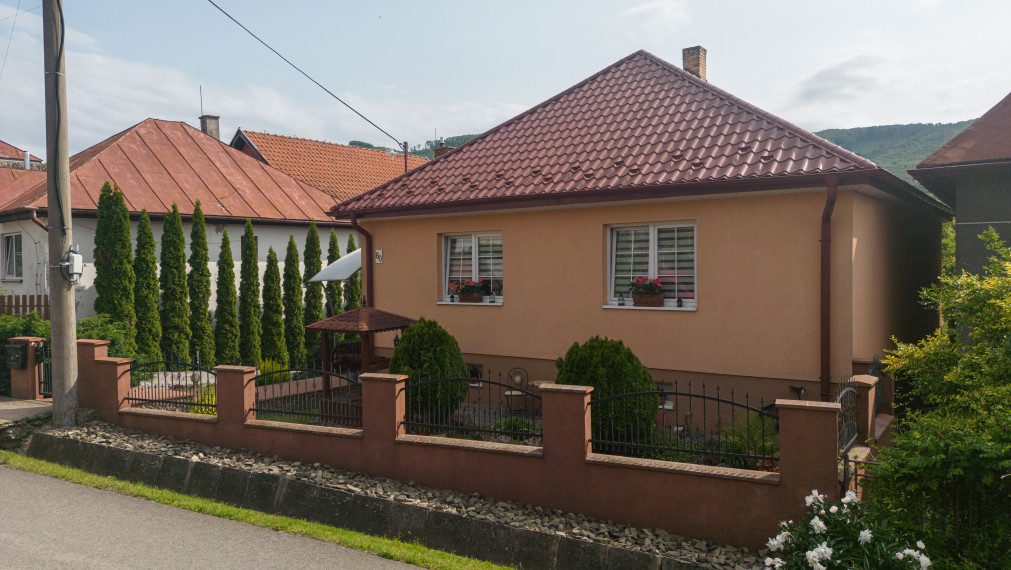 Na predaj 3-izbový rodinný dom, Slanská Huta