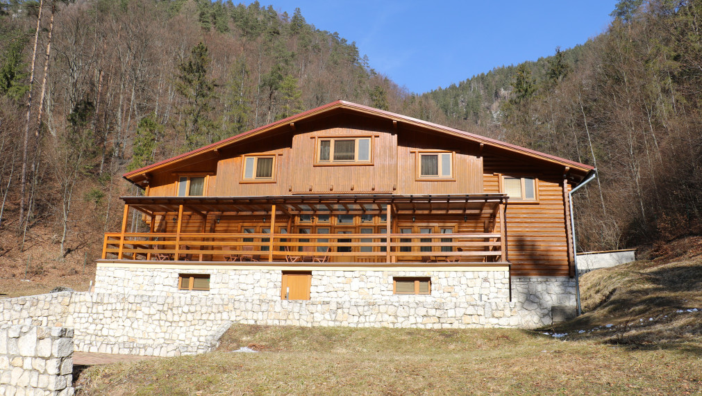 Luxusná chata - rekreačný objekt  - chránené územie