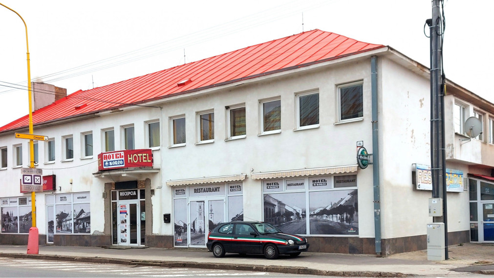 Zaujímavá podnikateľská príležitosť. Exkluzívne  na predaj Hotel KORZO v Sečovciach .