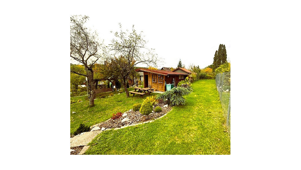 Na predaj záhrada s chatou na Terase, ulica Československého odboja.