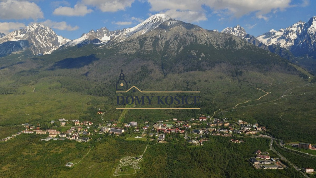 Exkluzívne-Stavebný pozemok Tatranská Lomnica .