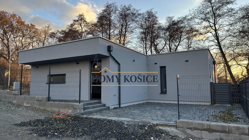 " TOP " Novostavba RD na  na kľúč Košice - okolie, Ždaňa, kolaudácia, parkovanie