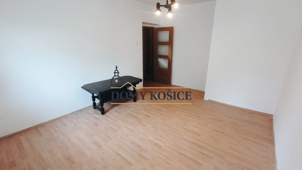 ZNÍŽENÁ CENA! Ponúkame na predaj 2 izbový byt v Senici časť Kunov