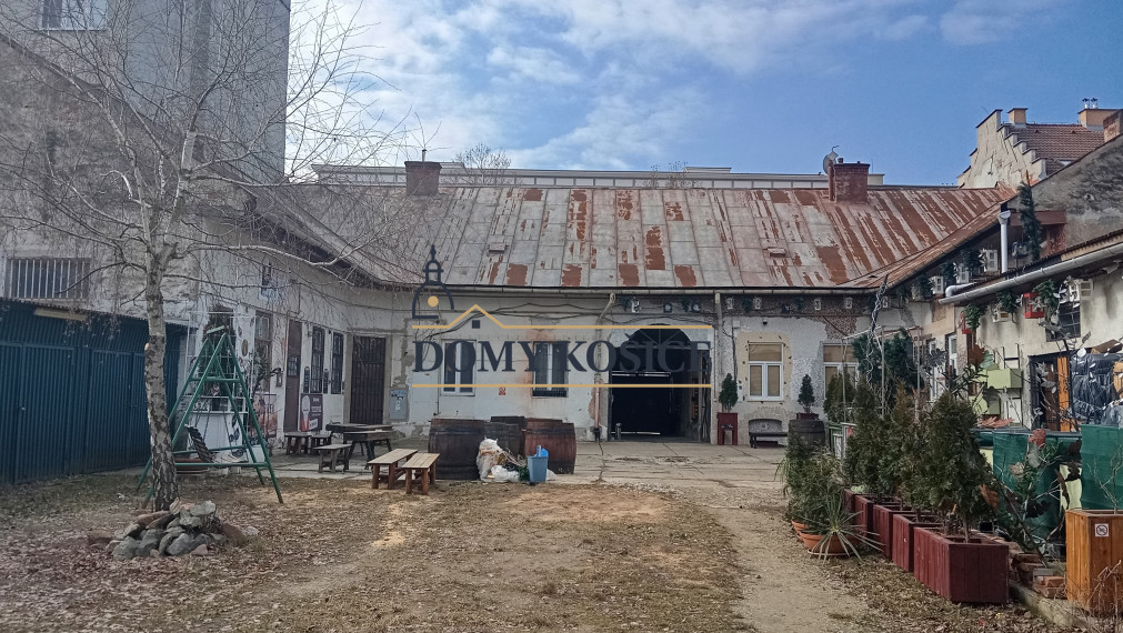 LUKRATÍVNA budova s pozemkom vhodná na developerský projekt!!!