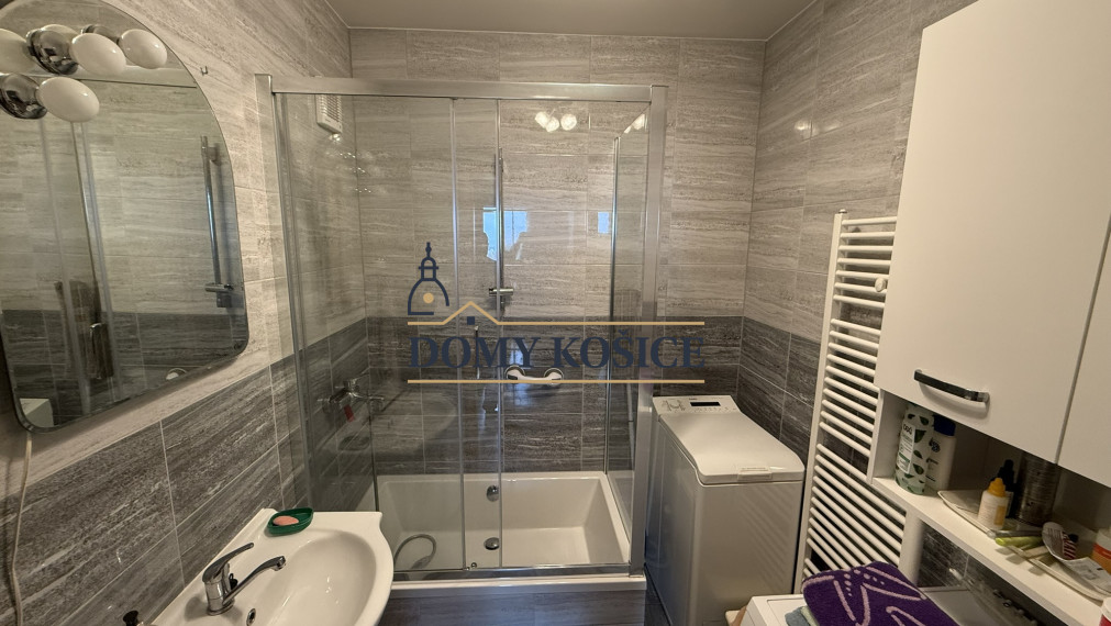 Na predaj 3-izbový byt s loggiou na KVP, ulica Wuppertálska.