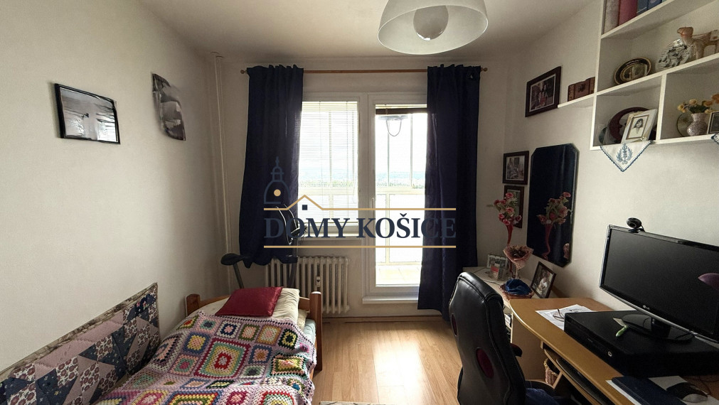 Na predaj 3-izbový byt s loggiou na KVP, ulica Wuppertálska.