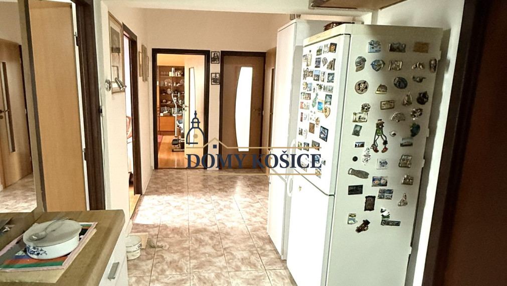 Na predaj 3-izbový byt s loggiou na KVP, ulica Wuppertálska.