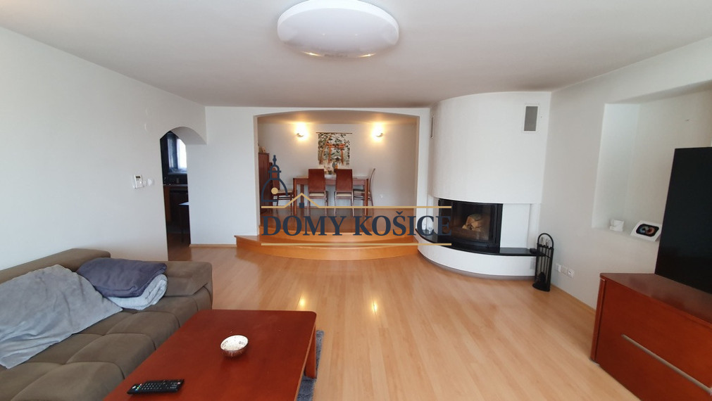 PREDAJ: luxusný 6 izbový dom 400 m2 novostavba 2018 Čenčice