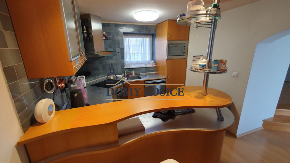 PREDAJ: luxusný 6 izbový dom 400 m2 novostavba 2018 Čenčice