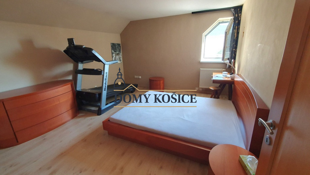 PREDAJ: luxusný 6 izbový dom 400 m2 novostavba 2018 Čenčice