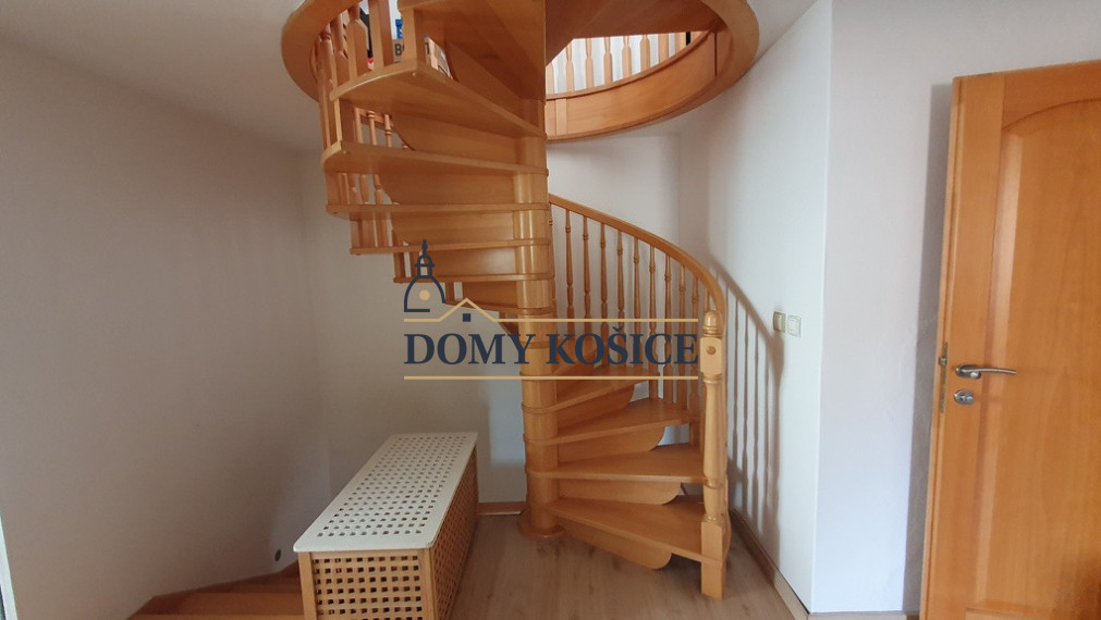 PREDAJ: luxusný 6 izbový dom 400 m2 novostavba 2018 Čenčice