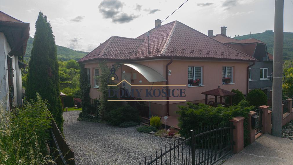 Na predaj 3-izbový rodinný dom, Slanská Huta