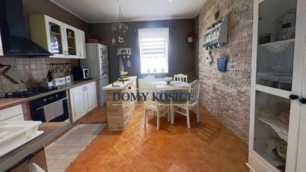 Na predaj 3-izbový rodinný dom, Slanská Huta