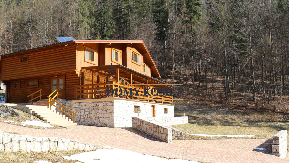 Luxusná chata - rekreačný objekt  - chránené územie
