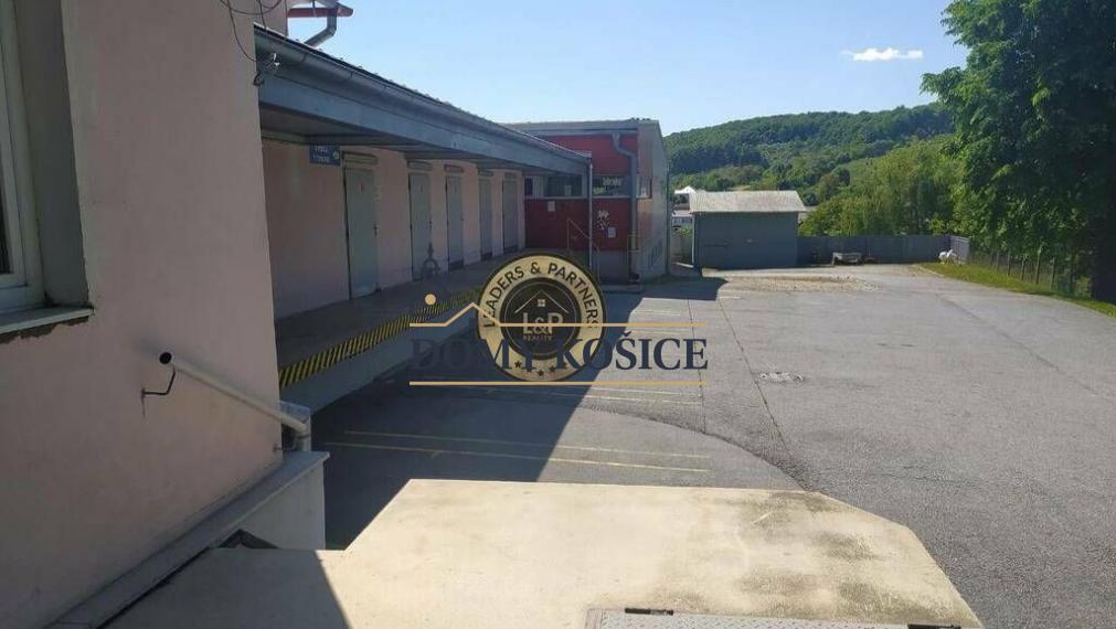 Na predaj logisticko priemyselný areál  / sklad Prešov - Malý Šariš