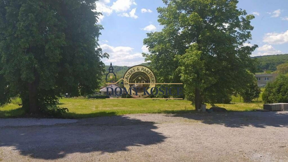 Na predaj logisticko priemyselný areál  / sklad Prešov - Malý Šariš