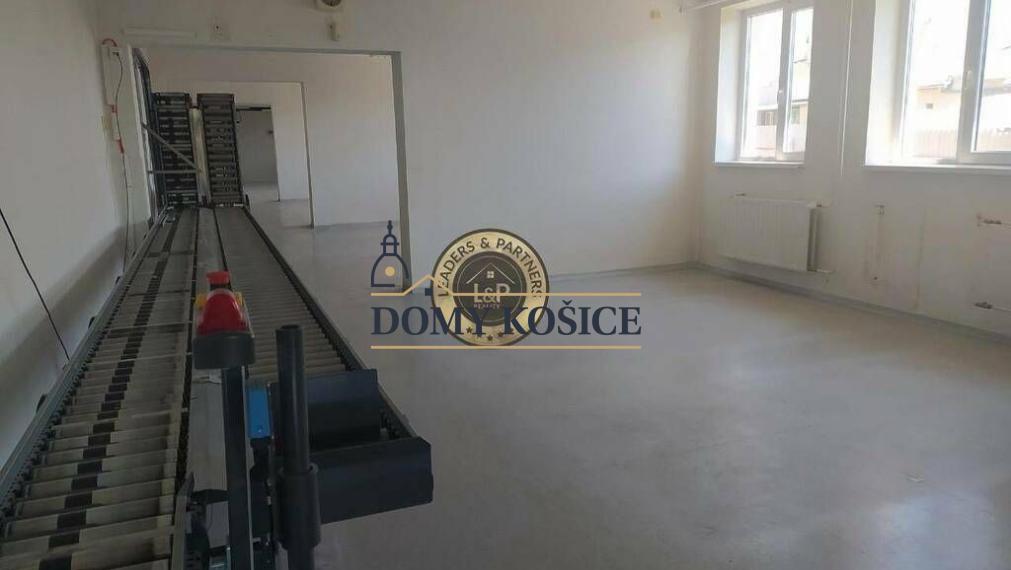 Na predaj logisticko priemyselný areál  / sklad Prešov - Malý Šariš