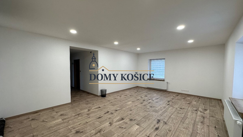 NA PRENÁJOM administratívna budova - kancelárie - Petrovany