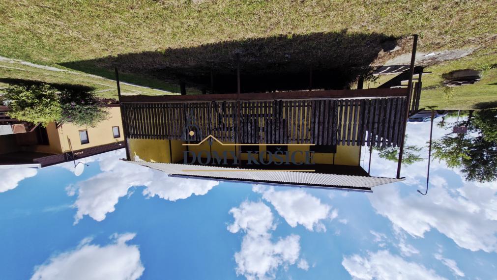 Na predaj chata na Zemplínskej Šírave, Prímestská oblasť