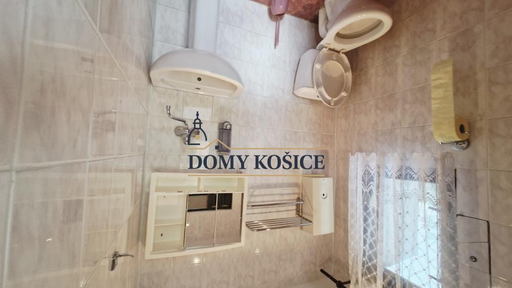 Na predaj chata na Zemplínskej Šírave, Prímestská oblasť