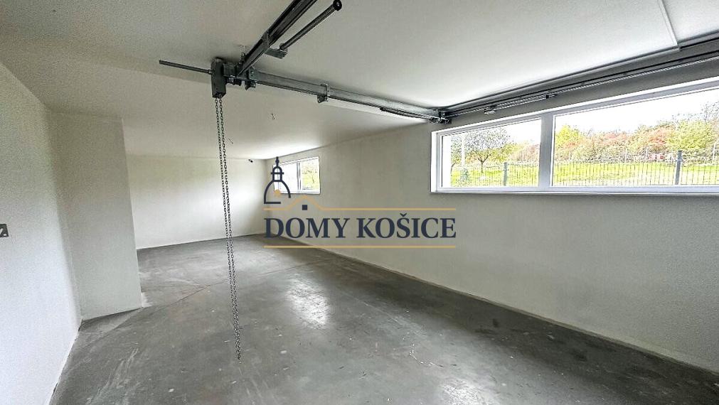 NA PRENÁJOM – Nové výrobno - skladové priestory, Petrovany