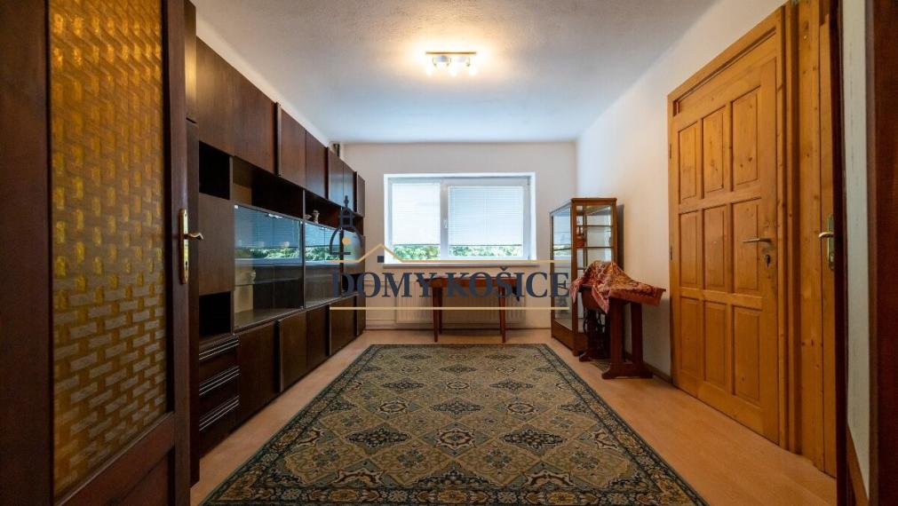 Priestranný viacgeneračný rodinný dom Košice-Košická Nová Ves.