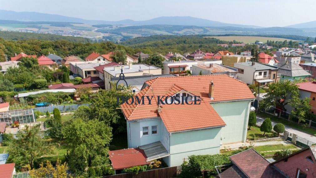 Priestranný viacgeneračný rodinný dom Košice-Košická Nová Ves.