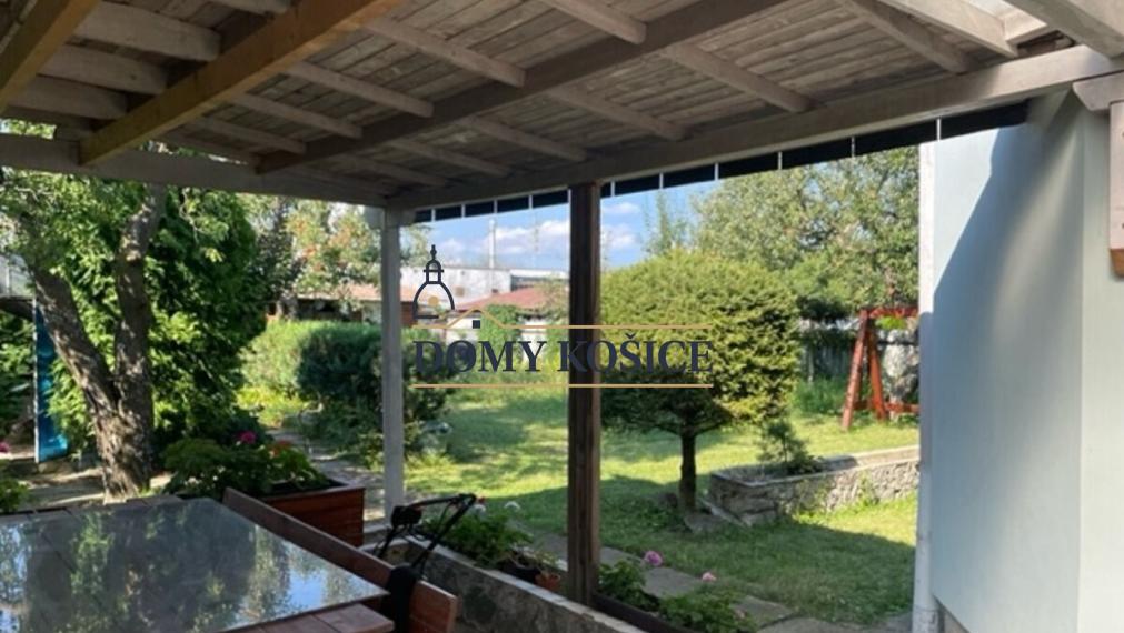 Priestranný viacgeneračný rodinný dom Košice-Košická Nová Ves.