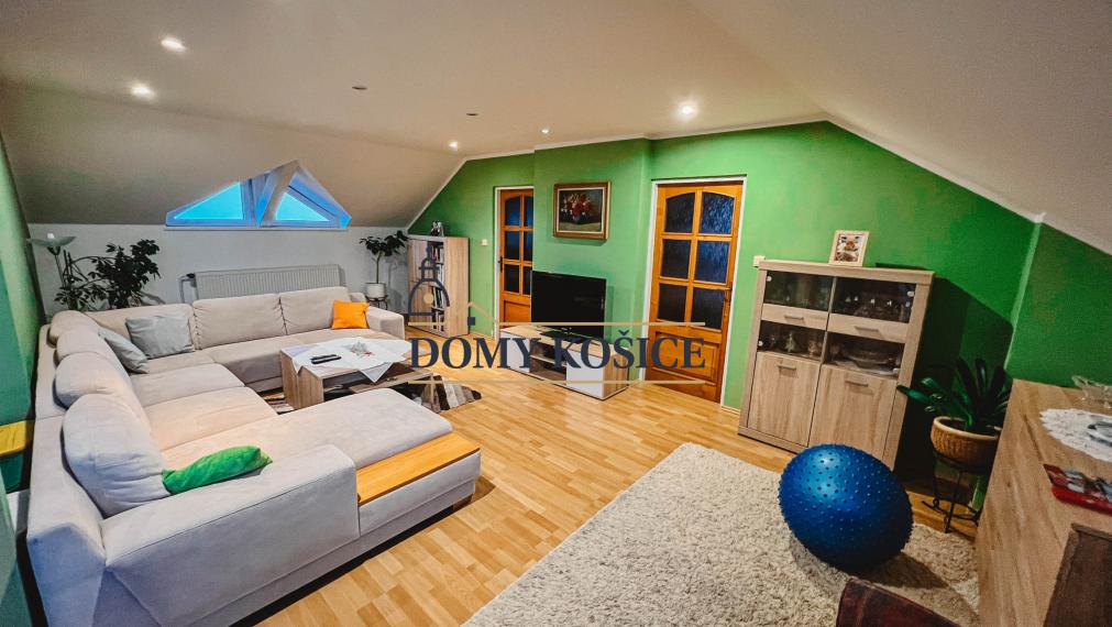 Priestranný viacgeneračný rodinný dom Košice-Košická Nová Ves.