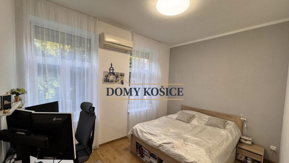 Luxusný 4-izb. byt s klimatizáciou - Staré Mesto