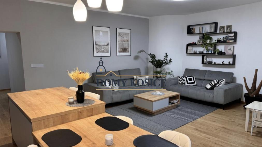 Luxusný 4-izb. byt s klimatizáciou - Staré Mesto