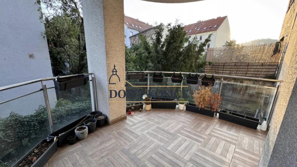 Luxusný 4-izb. byt s klimatizáciou - Staré Mesto