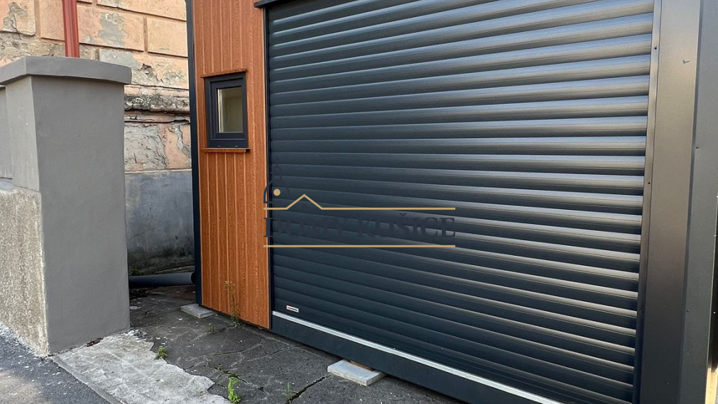 NA PREDAJ Obchodný priestor v centre Prešova