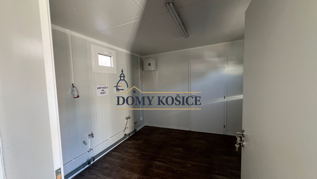 NA PREDAJ Obchodný priestor v centre Prešova