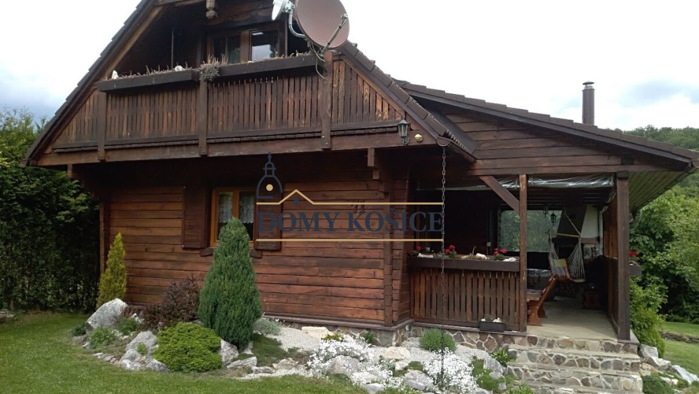 Na predaj - ZRUBOVÁ REKREAČNÁ CHATA v Regetovke