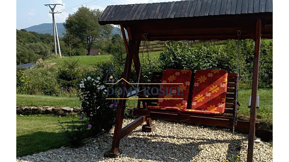 Na predaj - ZRUBOVÁ REKREAČNÁ CHATA v Regetovke