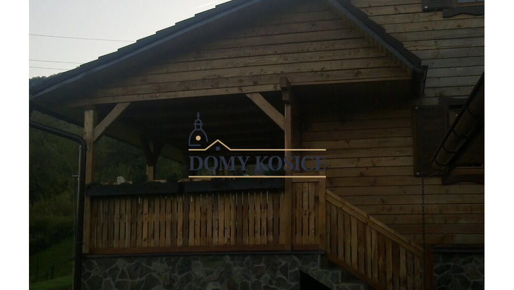 Na predaj - ZRUBOVÁ REKREAČNÁ CHATA v Regetovke