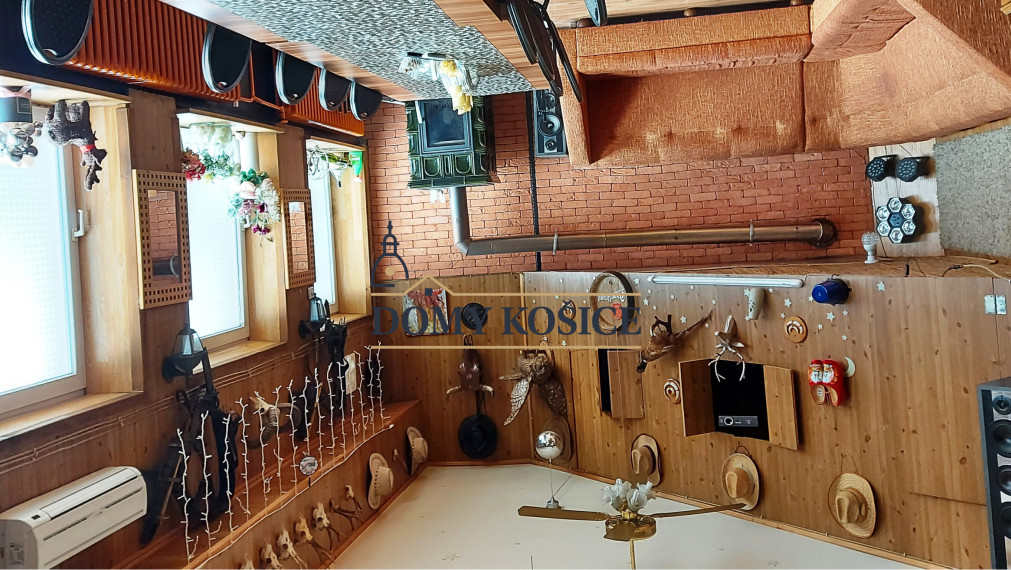 Zaujímavá podnikateľská príležitosť. Exkluzívne  na predaj Hotel KORZO v Sečovciach .