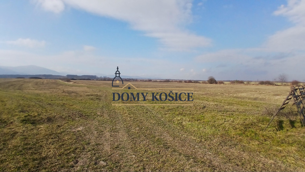 Na predaj - investičný pozemok v obci Sečovská Polianka