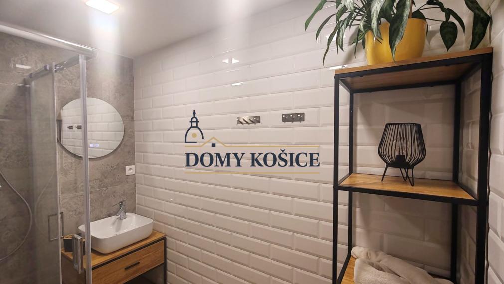 Kompletne zrekonštruovaný 3-izbový byt s balkónom v TOP lokalite Trenčín – Sihoť