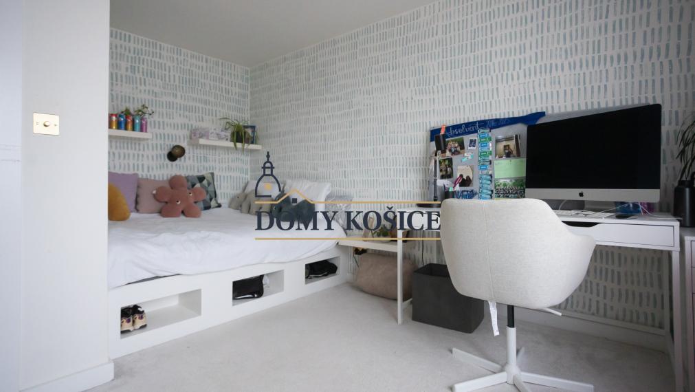 Dvojpodlažný RD-Poľov, kompletná rekonštrukcia, pozemok 586m2