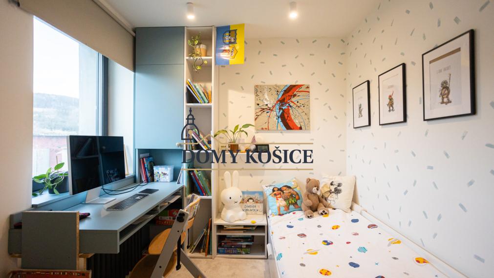 Dvojpodlažný RD-Poľov, kompletná rekonštrukcia, pozemok 586m2