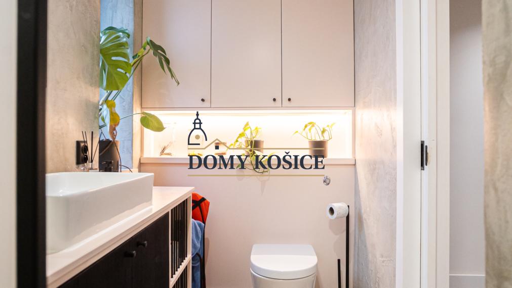 Dvojpodlažný RD-Poľov, kompletná rekonštrukcia, pozemok 586m2