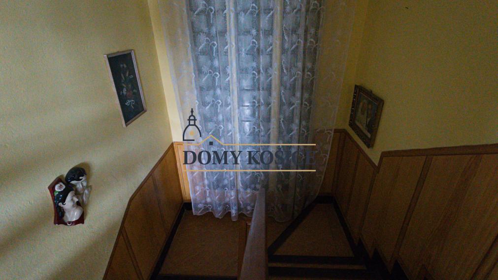 5 izbový, dvojpodlažný RD-VALALIKY, pozemok 550m2