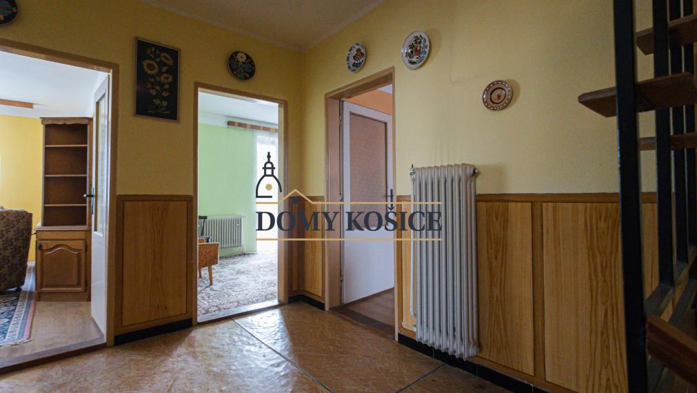 5 izbový, dvojpodlažný RD-VALALIKY, pozemok 550m2