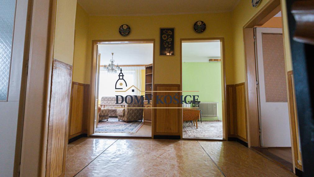 5 izbový, dvojpodlažný RD-VALALIKY, pozemok 550m2