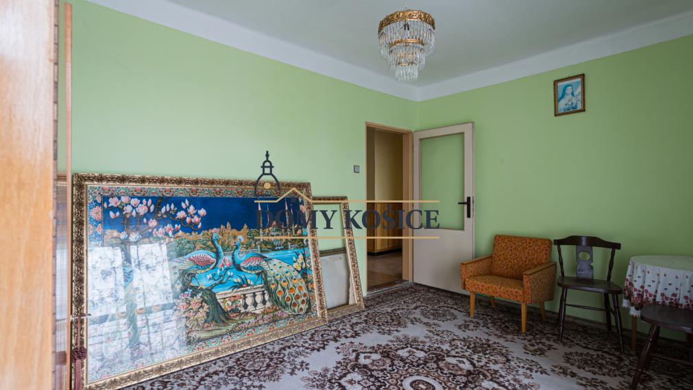 5 izbový, dvojpodlažný RD-VALALIKY, pozemok 550m2