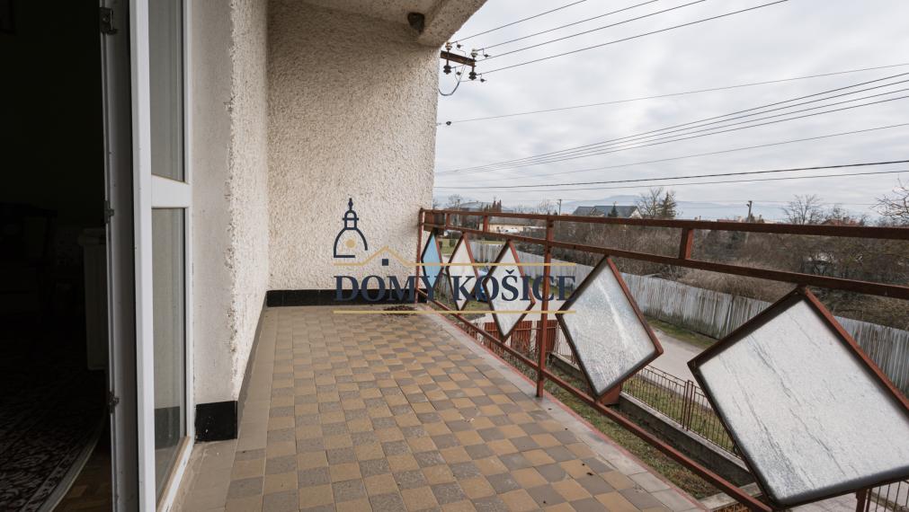 5 izbový, dvojpodlažný RD-VALALIKY, pozemok 550m2