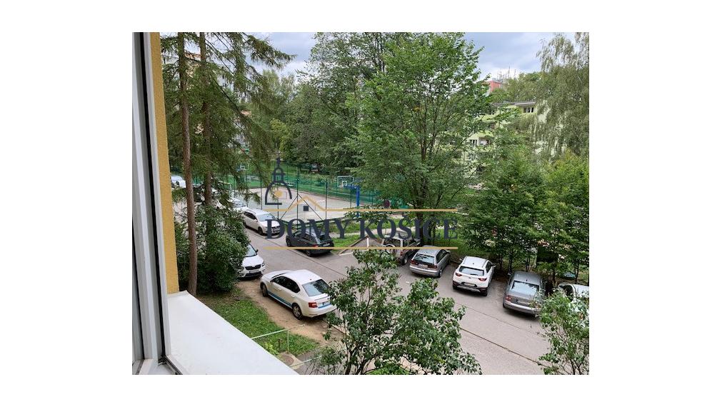 4 izbový byt Mládežnícka ulica Banská Bystrica