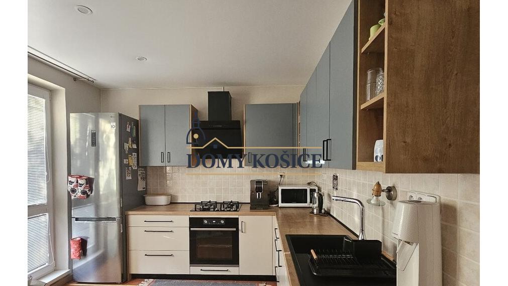 REZERVOVANÉ. Moderný rodinný byt vo vyhľadávanej lokalite – 3 izby, loggia, klimatizácia